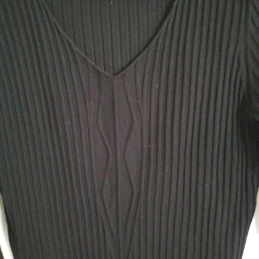 Bundle Only  BANDOLINO Ribbed V-Neck Long Sleeve Lightweight Sweater - Picture 4 of 4